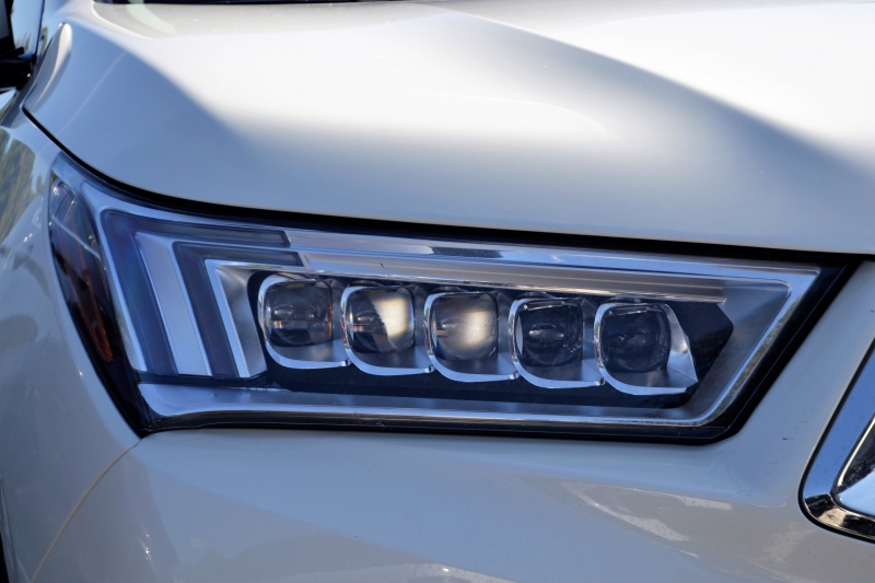 concession-TOURRETTE LEVENS-min_acura-headlamp-2834131